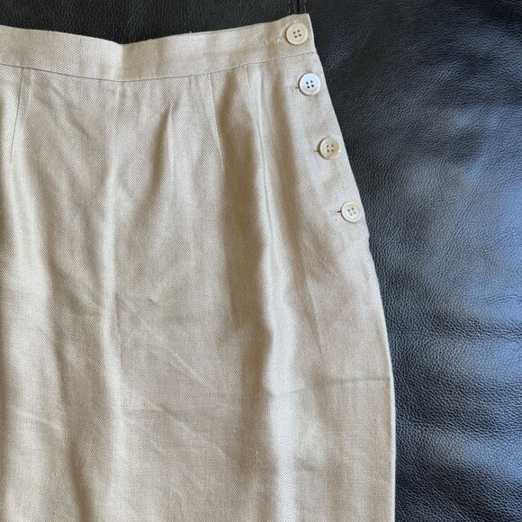 Anne Klein II Women’s Sz 10 Beige Made In USA Back Slit Button Skirt Lined - Picture 2 of 7